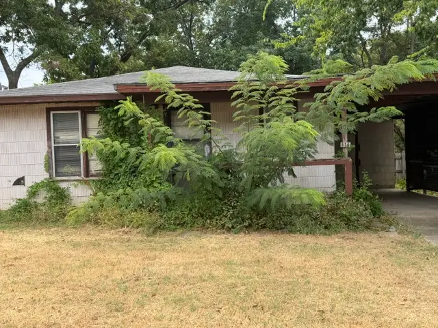616 8th Se, Ardmore, OK 73401 - #1