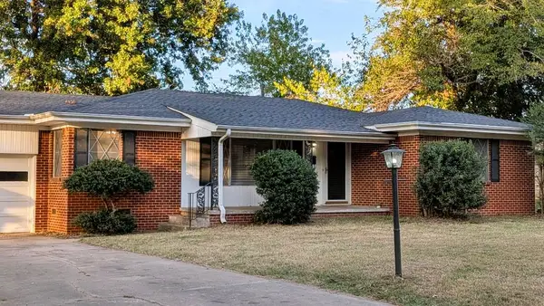 136 E Powell Street, Claremore, OK 74017