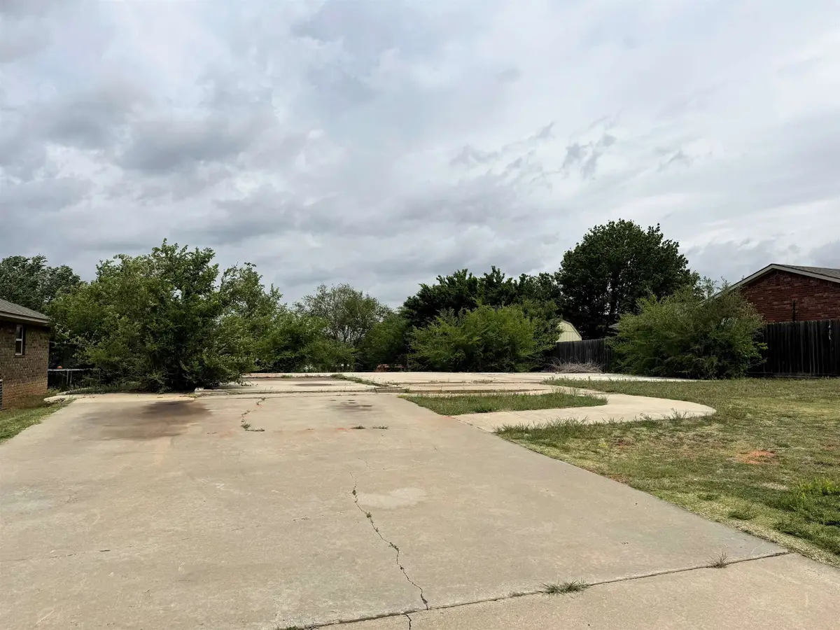 2914 Osage Drive, Woodward, OK 73801 - Image #1