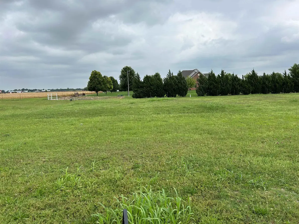 124 Hennessey St, North Enid, OK 73701 - Image #1