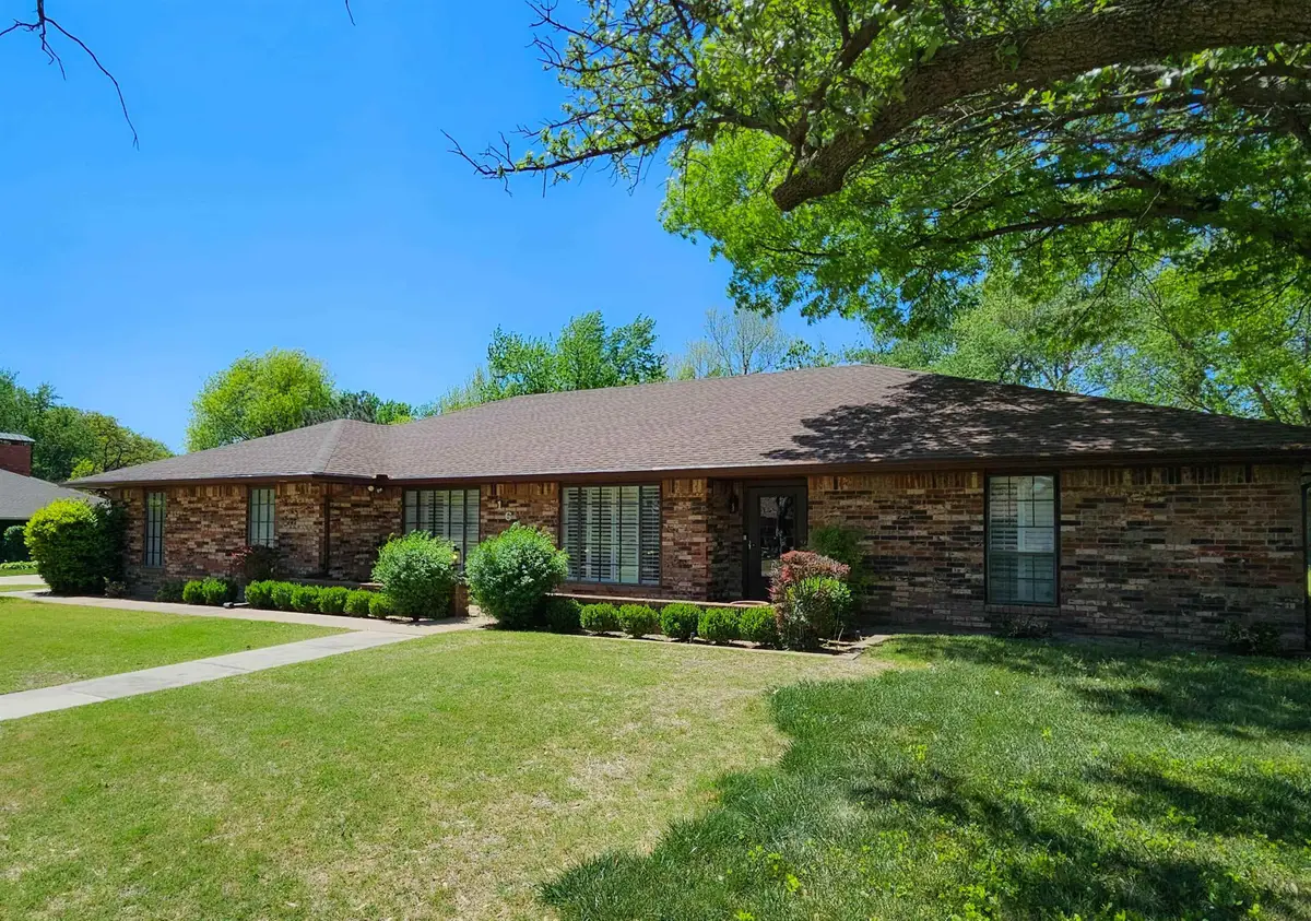 1614 Quailwood, Enid, OK 73703-0000 - Image #1