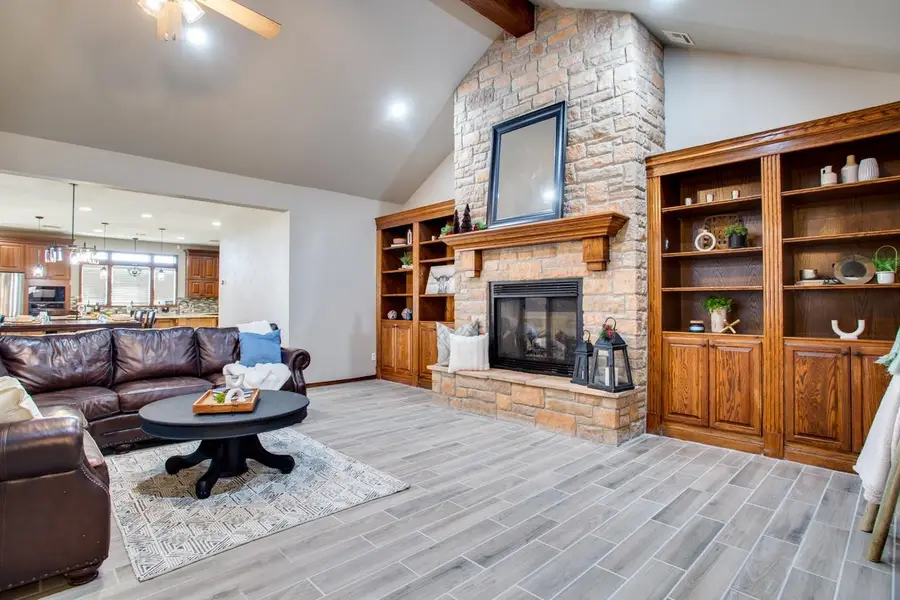 9217 N Van Buren St, Enid, OK 73703-1232 - Image #3