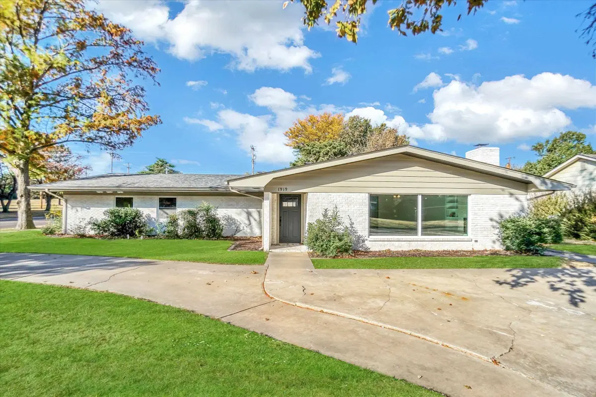 1919 18th Street, Woodward, OK 73801 - #1