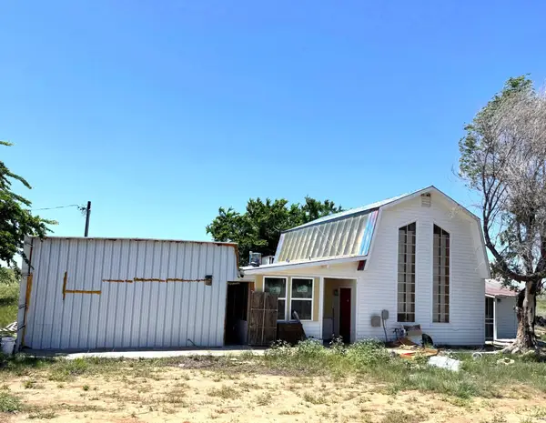 18517 E County Road 79, Gage, OK 73843