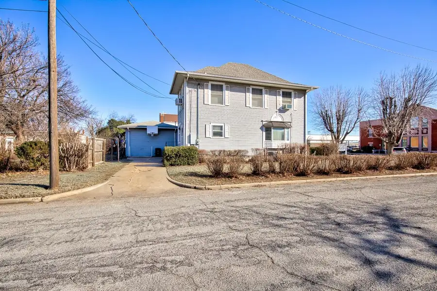 418 W Maple Ave, Enid, OK 73701-0000 - Image #2