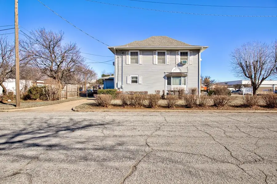 418 W Maple Ave, Enid, OK 73701-0000 - Image #3