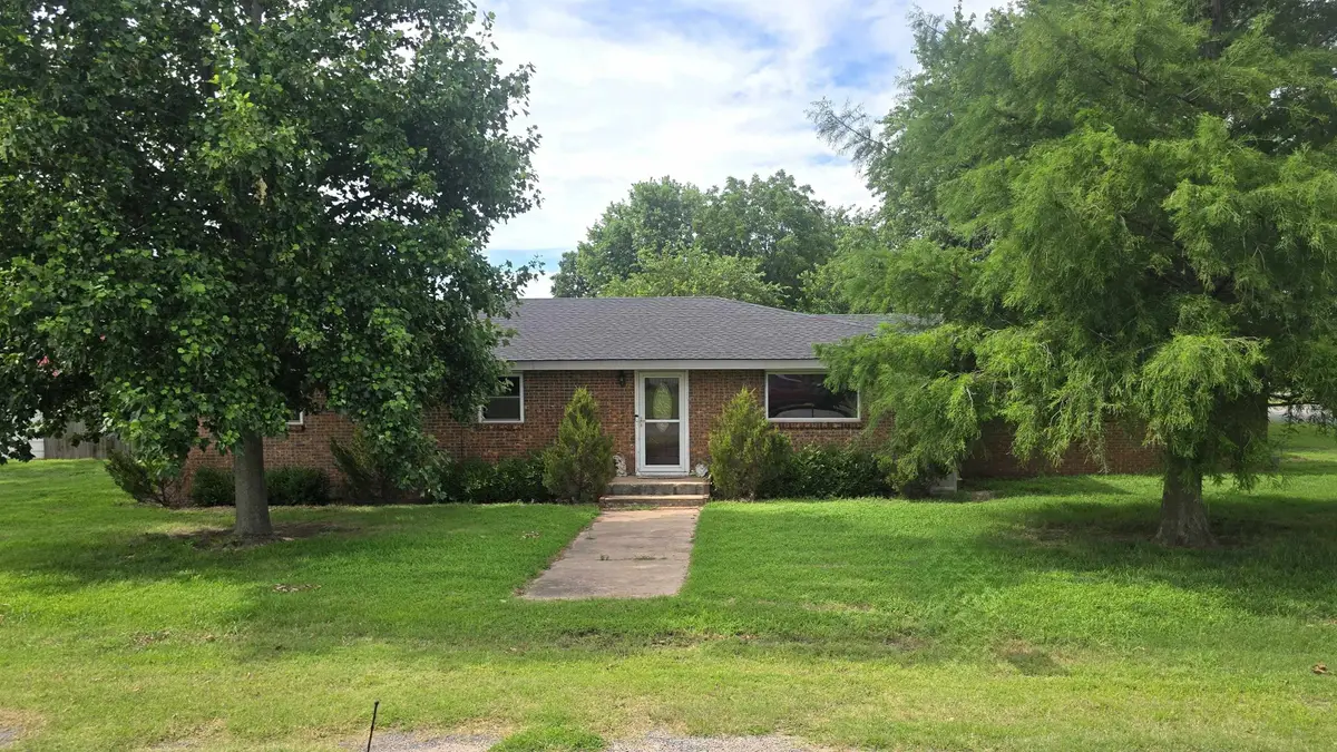 622 Chestnut St, Jet, OK 73749 - Image #1