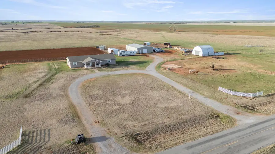 22950 E 1130 Rd, Bessie, OK 73622 - Image #2