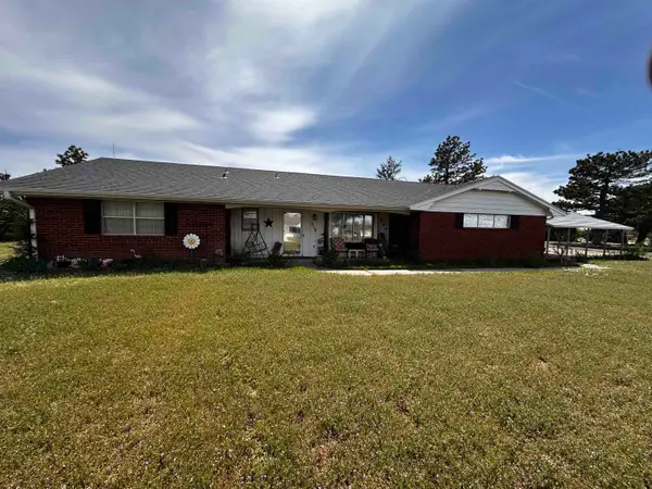 519 E Eighth, Shattuck, OK 72858
