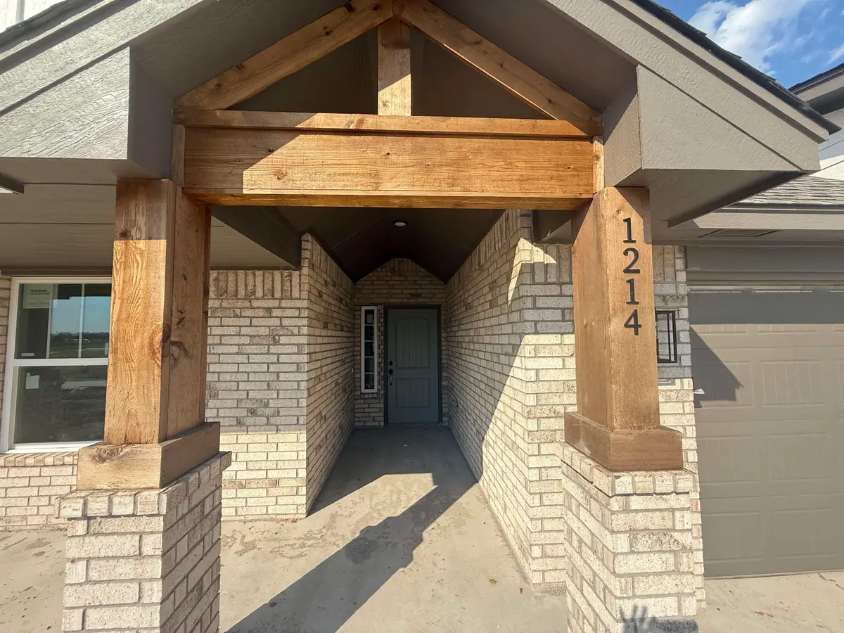1214 Stonebridge Way, Enid, OK 73703 - Image #1