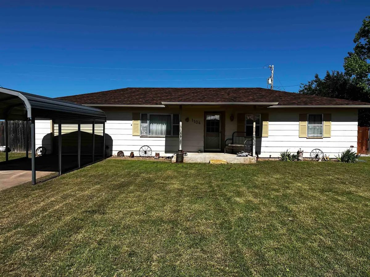 1104 Avenue B, Beaver, OK 73932 - Image #1
