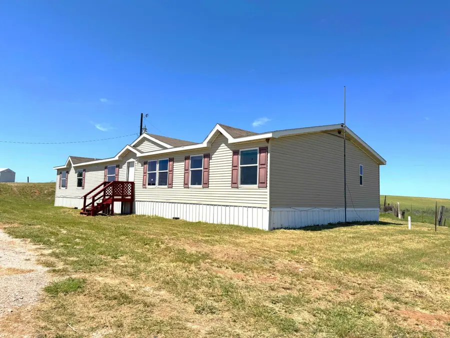 39545 South County Road 215, Mooreland, OK 73852 - Image #3