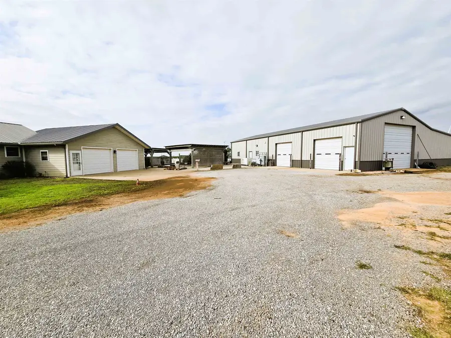 19816 E Wheat Capital Road, Covington, OK 73730 - Image #2