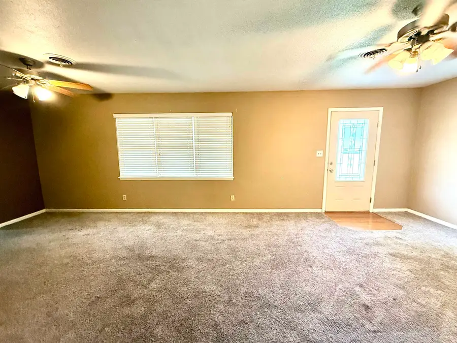 2816 Wilshire St, Woodward, OK 73801 - Image #3