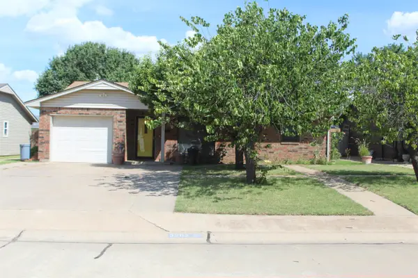 3202 Bent Creek Dr, Woodward, OK 73801