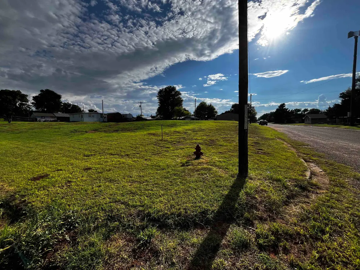 301 Avenue L, Beaver, OK 73932 - Image #1