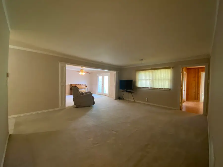 2206 Cherry, Woodward, OK 73801 - Image #2