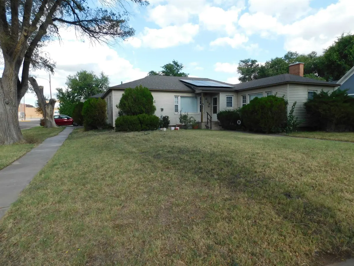 619 N Beaver St, Guymon, OK 73942 - #1