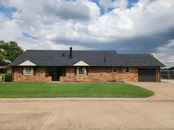 2441 Robin Ridge, Enid, OK 73703