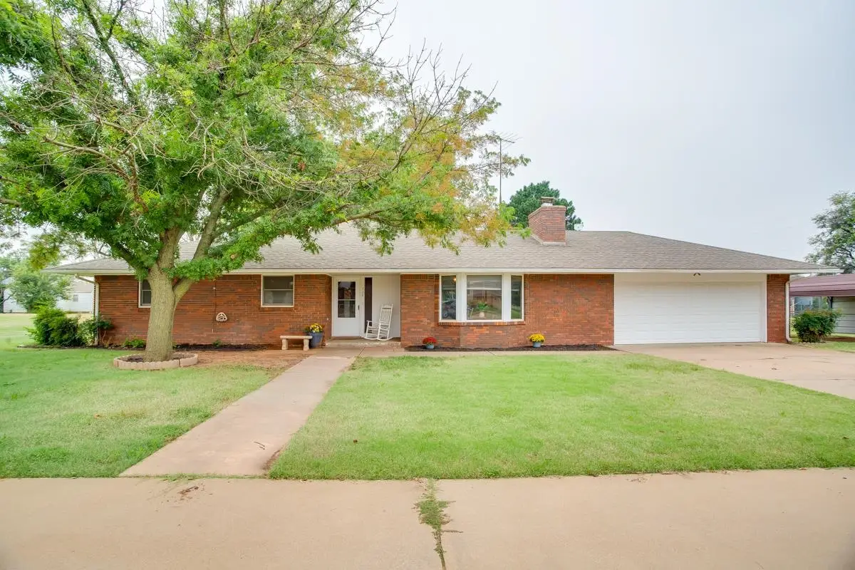 220 N Main, Waukomis, OK 73773 - Image #1