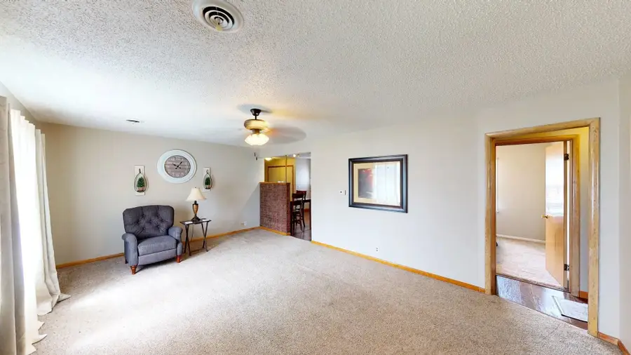 2422 Santa Fe Ave, Woodward, OK 73801 - Image #2