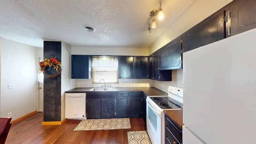 2422 Santa Fe Ave, Woodward, OK 73801 - Image #3