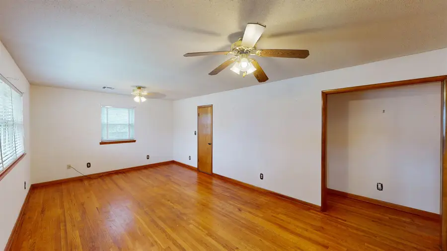 2320 Santa Fe, Woodward, OK 73801 - Image #2