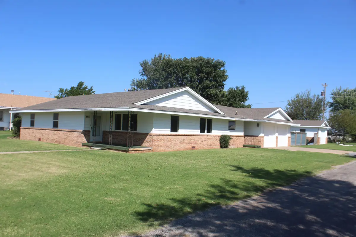 301 W 7th, Vici, OK 73859 - Image #1