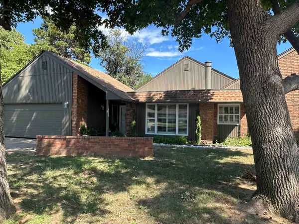 1820 Surrey Lane, Enid, OK 73703