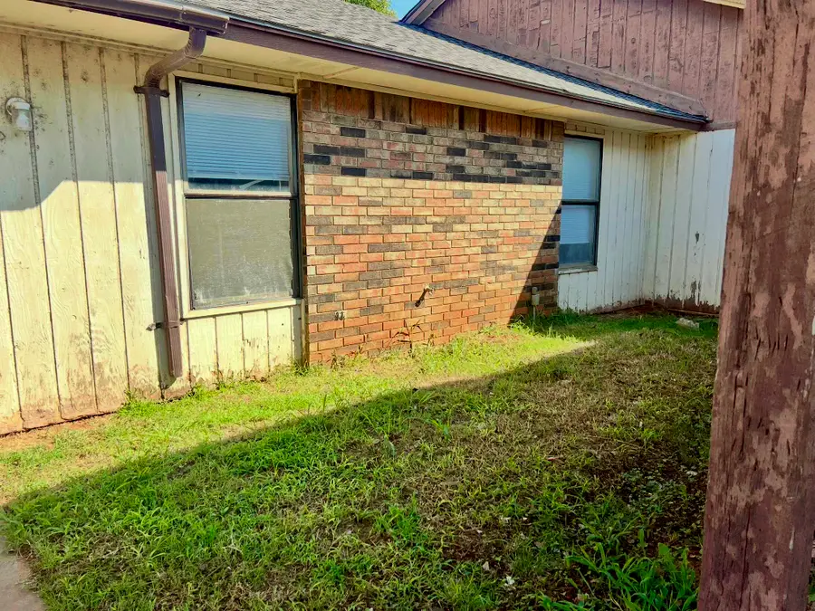 3014 Forestridge Dr, Enid, OK 73701 - Image #2