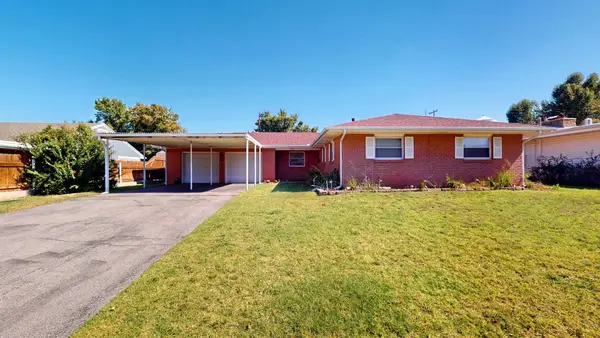 1812 Broadmoor Dr, Woodward, OK 73801