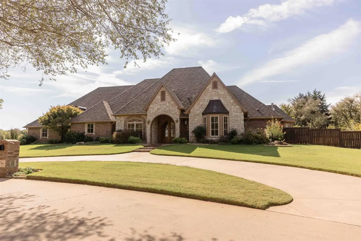 701 Lake Trail Drive, Enid, OK 73701 - Image #1