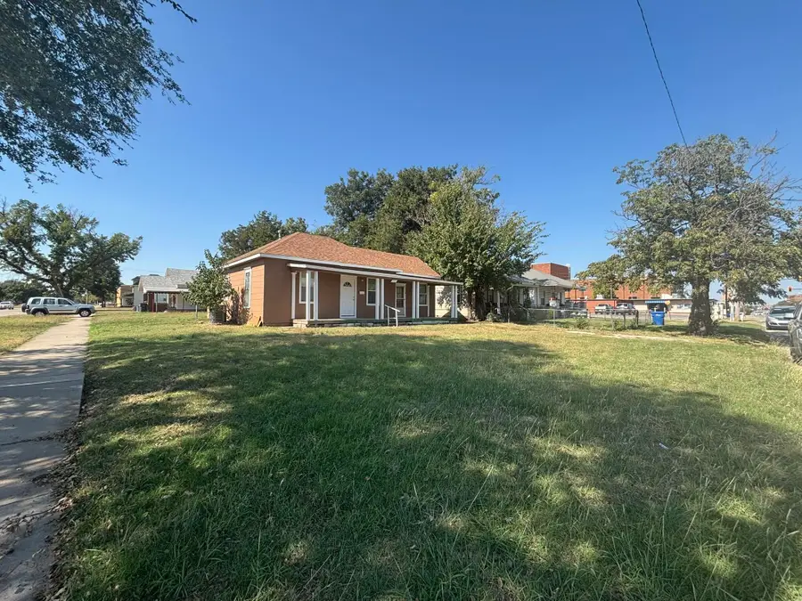 624 S independence, Enid, OK 73701 - Image #2