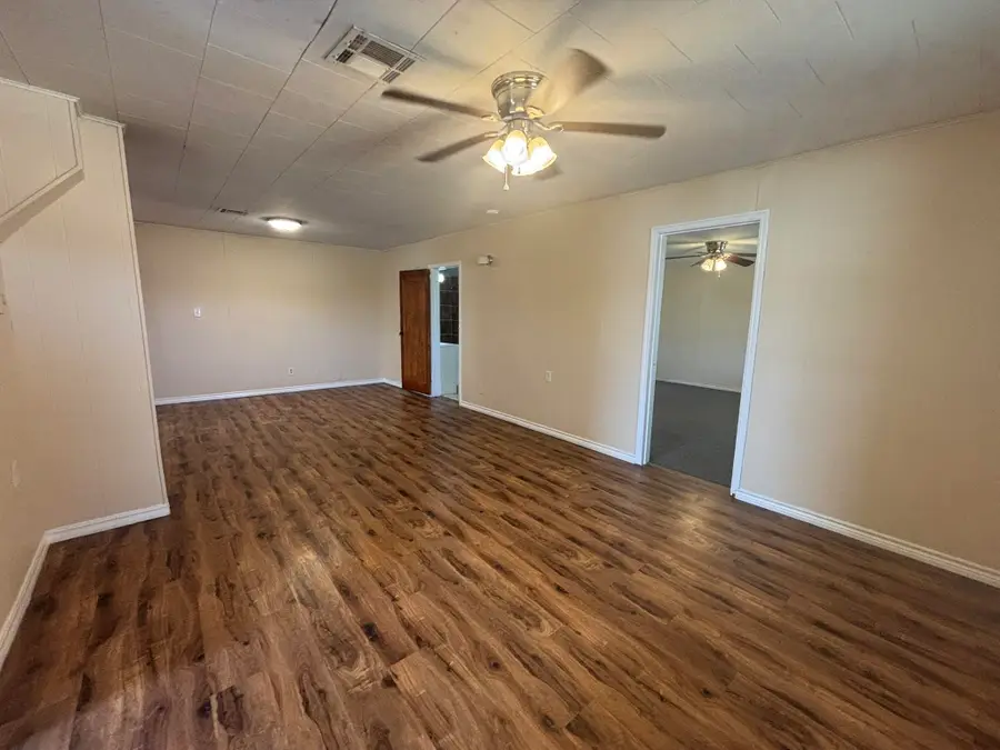 624 S independence, Enid, OK 73701 - Image #3