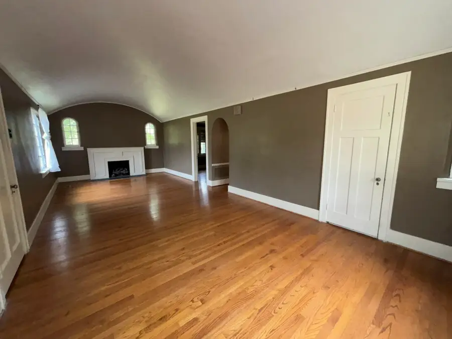 1807 W Cherokee Ave, Enid, OK 73703 - Image #3