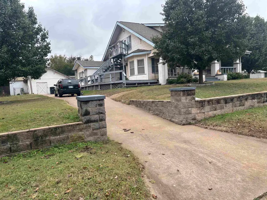 2005 E Cherokee Ave, Enid, OK 73701 - Image #2