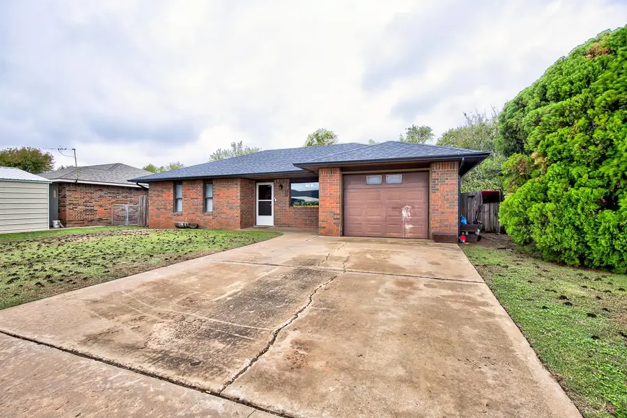 252 Christy Dr, Lahoma, OK 73754-1004 - Image #2