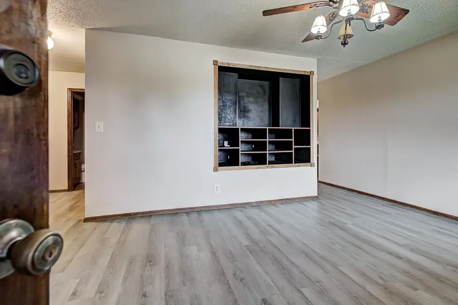 252 Christy Dr, Lahoma, OK 73754-1004 - Image #3