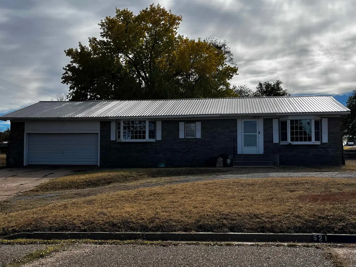 521 W First Street, Beaver, OK 73932 - Image #1