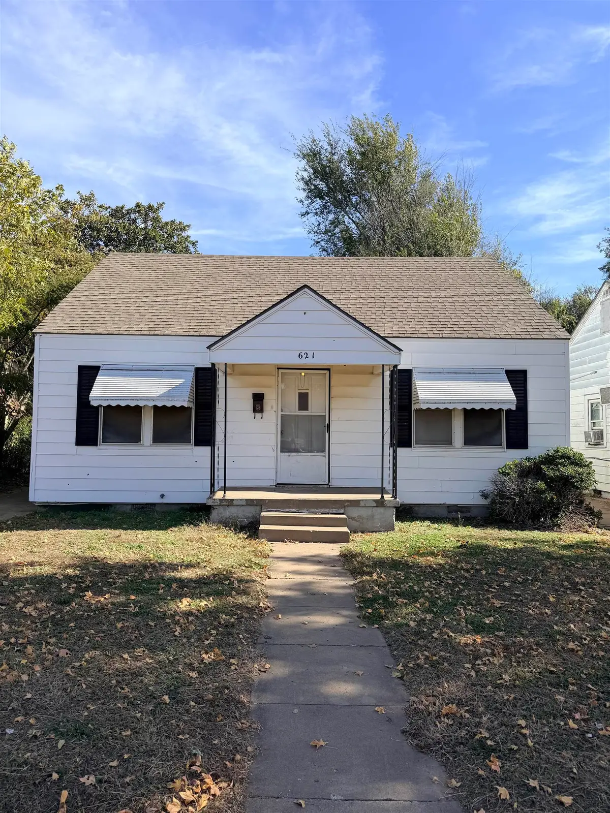 621 N 12th St, Enid, OK 73701 - Image #1