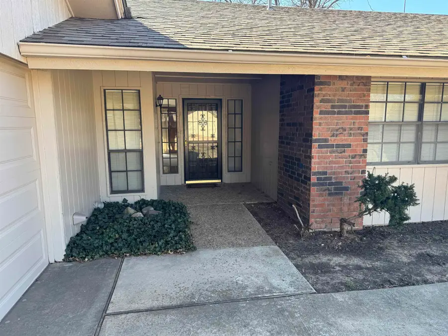 4101 Timberlane, Enid, OK 73703-4101 - #3