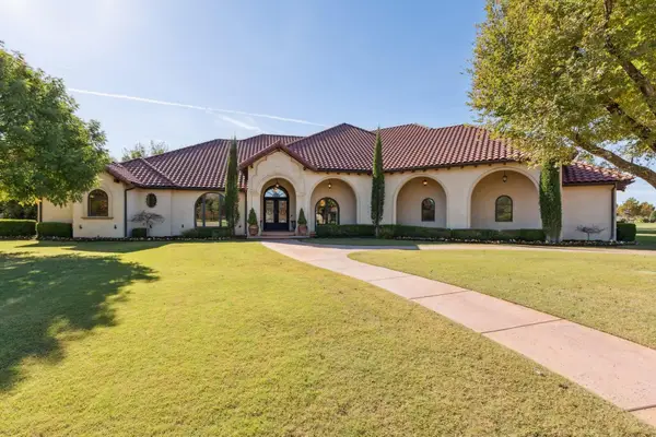 3 Pebble Dr, Enid, OK 73703