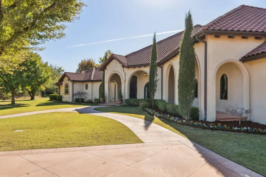 3 Pebble Dr, Enid, OK 73703 - Image #2