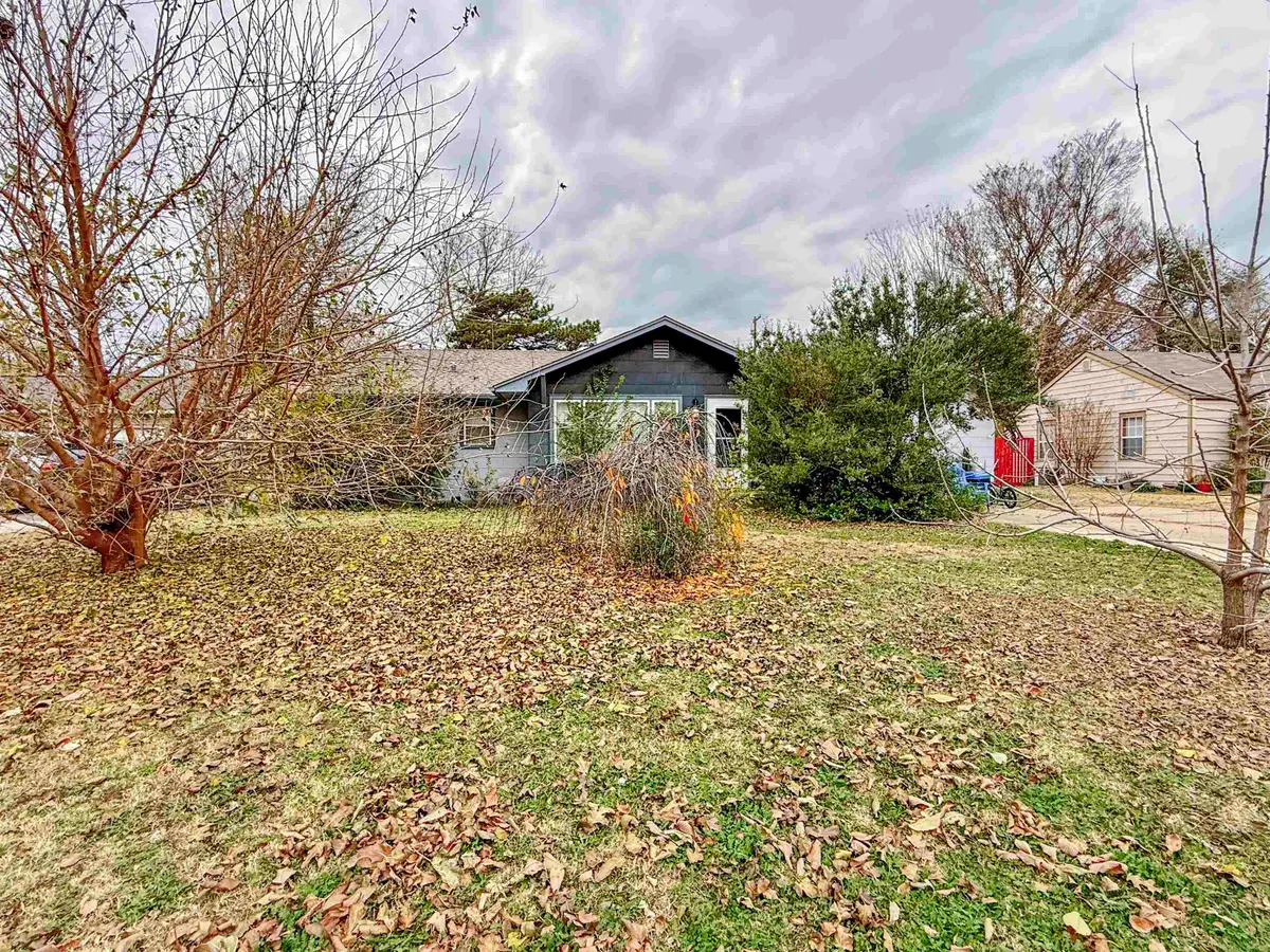 1715 18th Street, Woodward, OK 73801 - #1