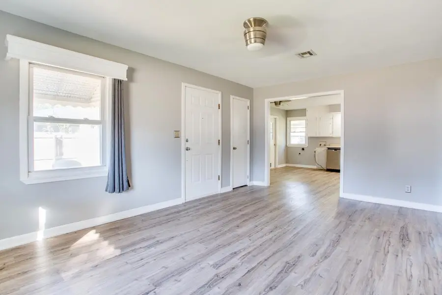 312 E Beech, Enid, OK 73703 - Image #3