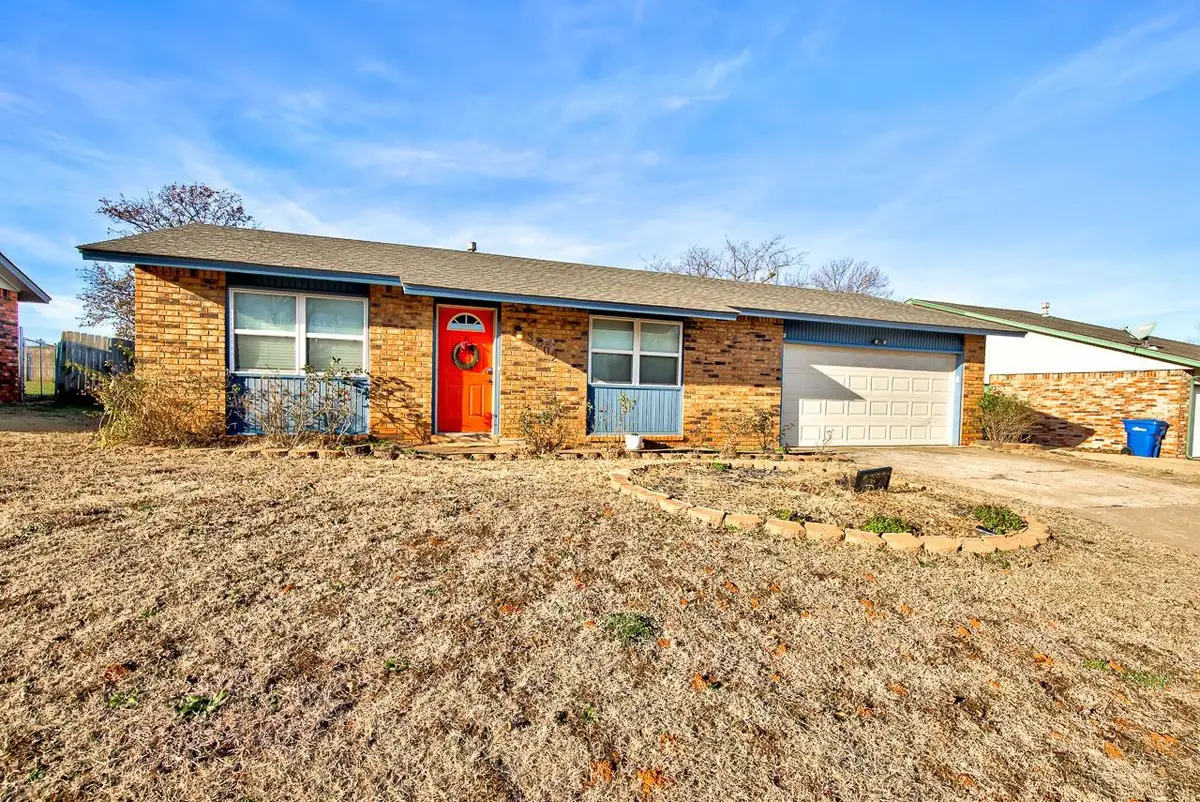 3202 Hillcrest Dr, Enid, OK 73701 - Image #1