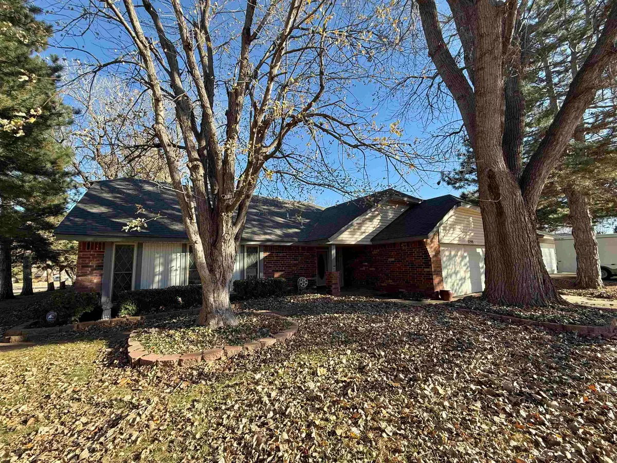 3206 Robin Ridge Rd, Woodward, OK 73801-6363 - Image #1