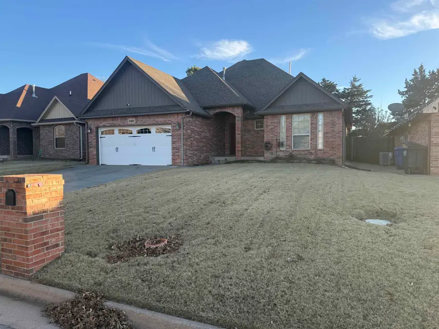 4801 Manchester Dr, Enid, OK 73703 - Image #2