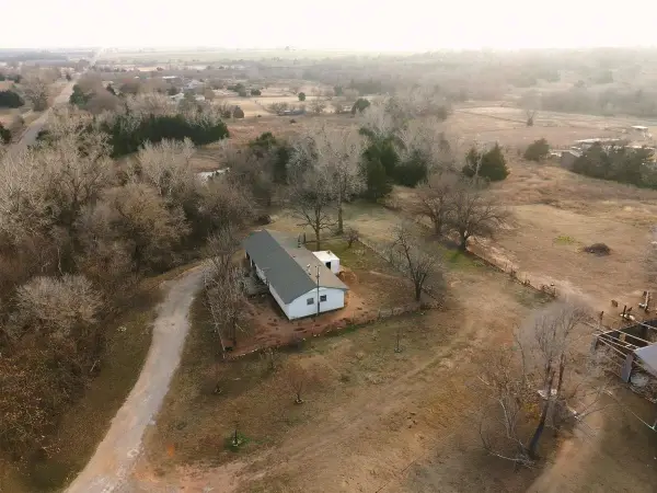 2226 N 42nd St, End, OK 73701
