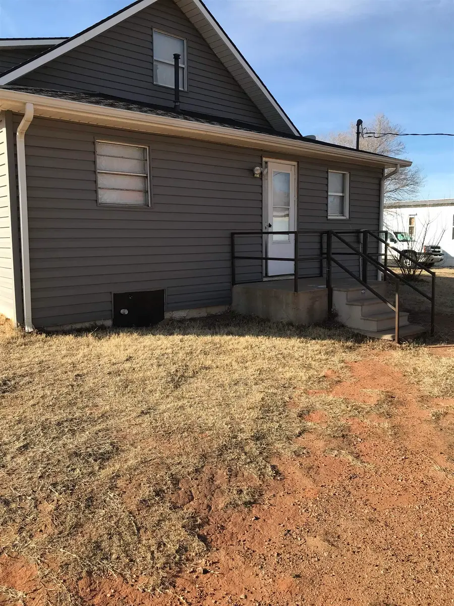 524 W Second St, Beaver, OK 73932 - Image #2